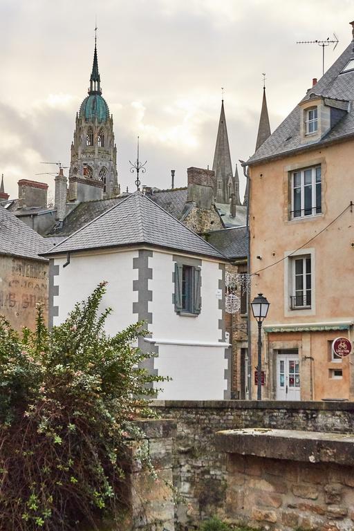 La Plus Petite Maison De France Bayeux Zewnętrze zdjęcie